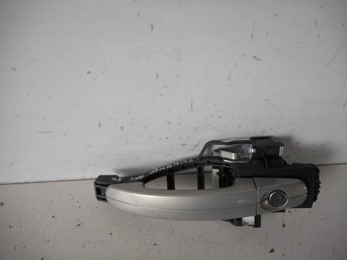 Maniglia porta ant.  sx.