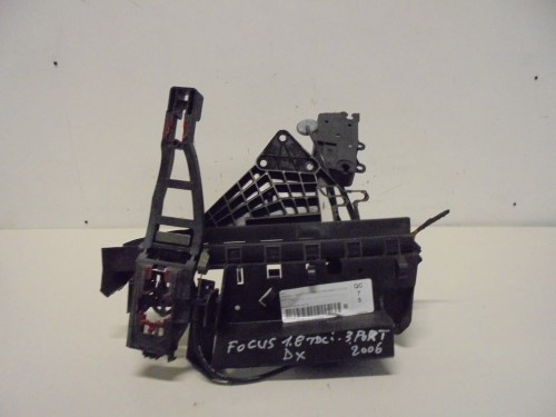 Serratura porta ant.  dx. 