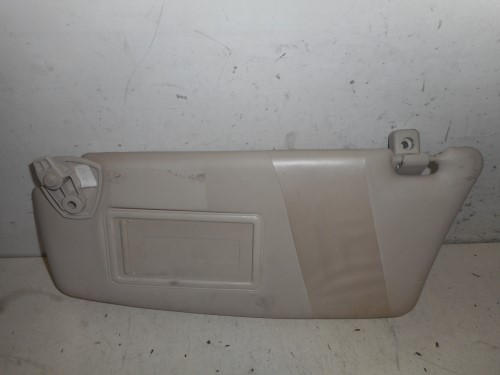 Aletta parasole parabrezza sx. Aletta parasole parabrezza sx.