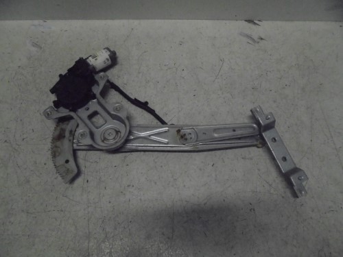 Alzacristallo elettr. porta post. con motorino  dx. 