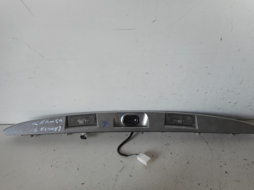 Maniglia portello post. Maniglia portello post.