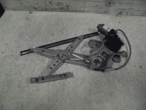 Alzacristallo elettr. porta ant. con motorino dx. Alzacristallo elettr. porta ant. con motorino dx.