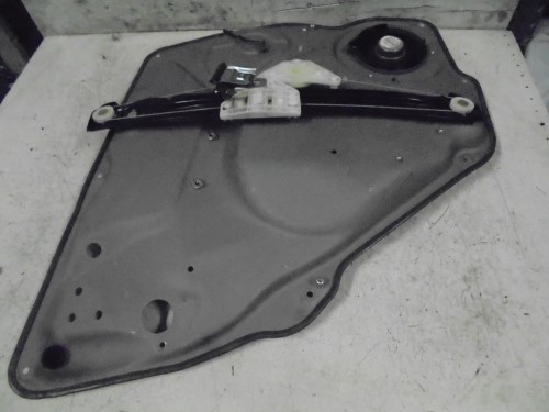 Alzacristallo elettr. porta post. dx. 