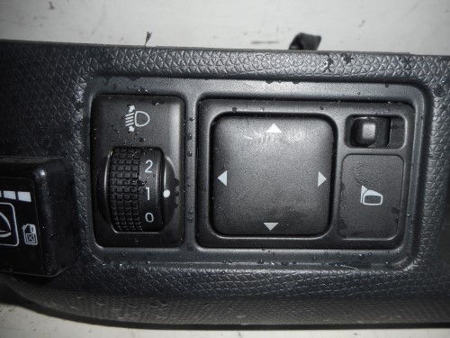 Interruttore regolazione retrovisore est. 