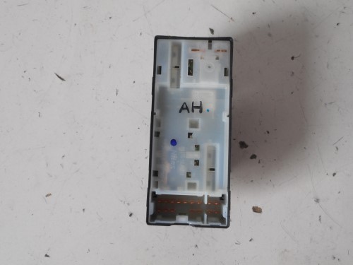 Interruttore alzacristalli porta ant Interruttore alzacristalli porta ant