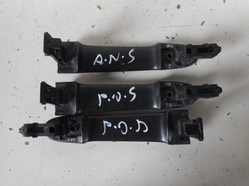 Maniglia porta ant.  sx.