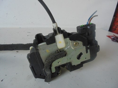 Serratura porta ant.  sx.