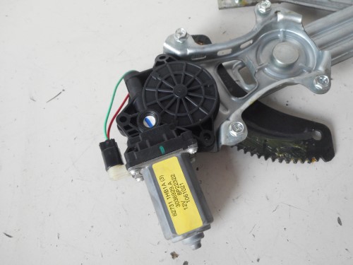 Alzacristallo elettr. porta ant.  sx.