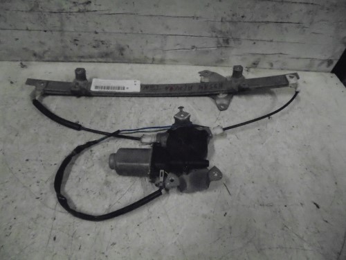 Alzacristallo elettr. porta ant. con motorino dx. Alzacristallo elettr. porta ant. con motorino dx.