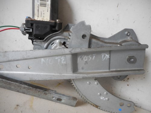 Alzacristallo porta post.  dx. 