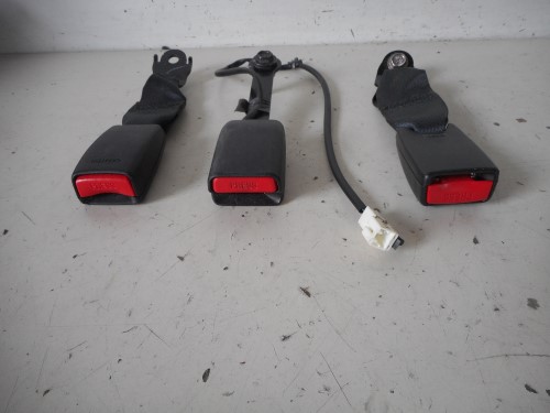 Aggancio cintura di sicurezza ant.  sx.