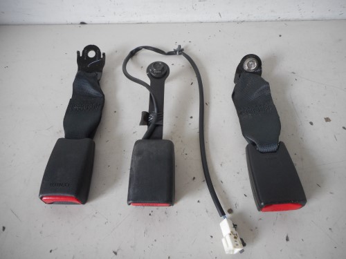 Aggancio cintura di sicurezza ant.  sx.