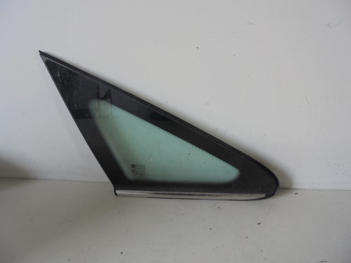 Fisso parafango ant.  dx. 