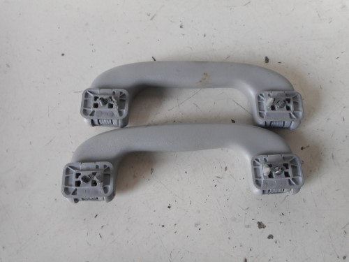 Maniglia int. ant. tetto  sx.