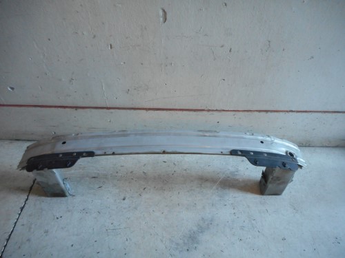 Traversa paraurti ant. 