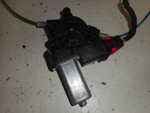 Alzacristallo elettr. porta ant. dx. Alzacristallo elettr. porta ant. dx.