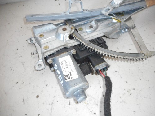 Alzacristallo elettr. porta ant. sx.