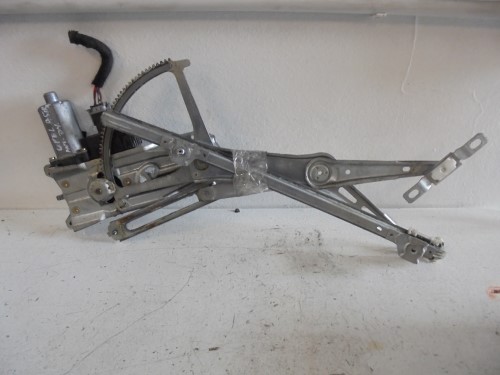 Alzacristallo elettr. porta ant. dx. Alzacristallo elettr. porta ant. dx.