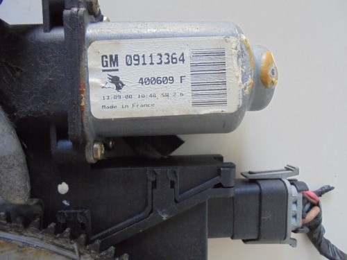 Alzacristallo porta ant.  dx. 