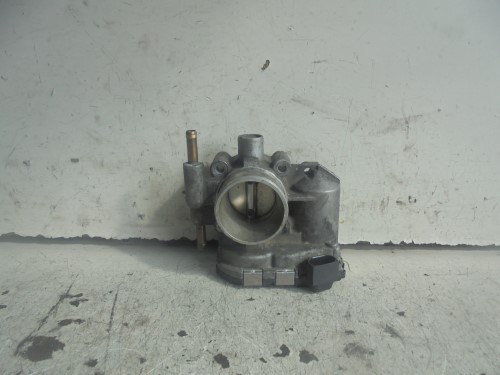 Corpo farfallato Corpo farfallato