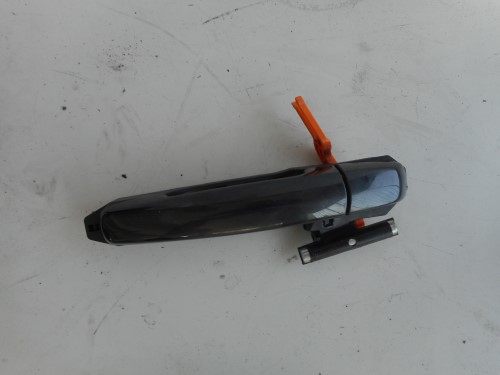 Maniglia porta ant.  sx.