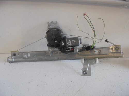 Alzacristallo elettr. porta ant. sx. Alzacristallo elettr. porta ant. sx.