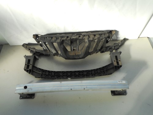 Traversa paraurti ant. 