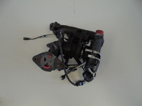 Turbocompressore con collettore scarico 