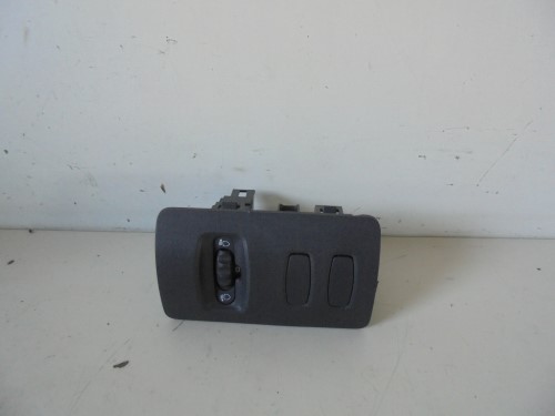 Blocco comandi luci sx. Blocco comandi luci sx.