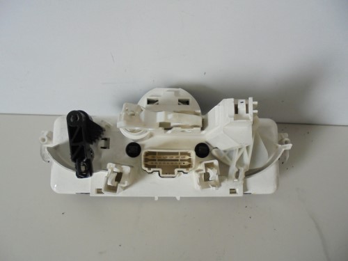 Blocco comando climatizzazione Blocco comando climatizzazione