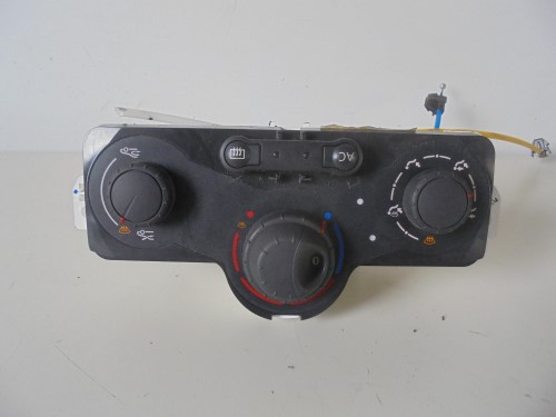 Blocco comando climatizzazione Blocco comando climatizzazione