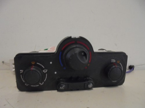 Blocco comando climatizzazione Blocco comando climatizzazione