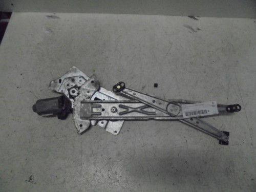 Alzacristallo elettr. porta ant.  dx. 