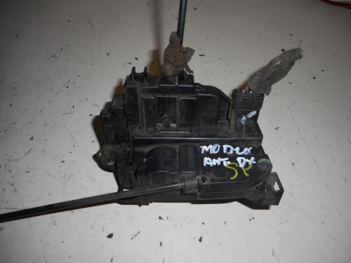 Serratura porta ant.  dx. 