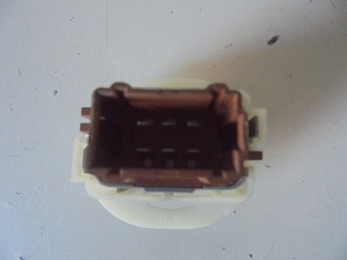 Interruttore alzacristalli porta ant  sx.