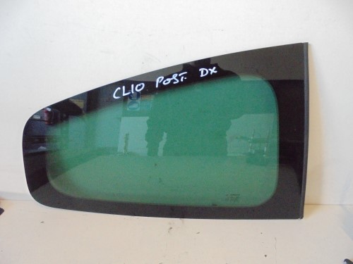 Fisso parafango post.  dx. 