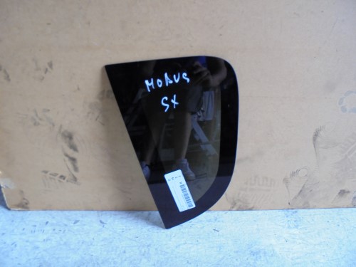 Fisso parafango post.  sx.