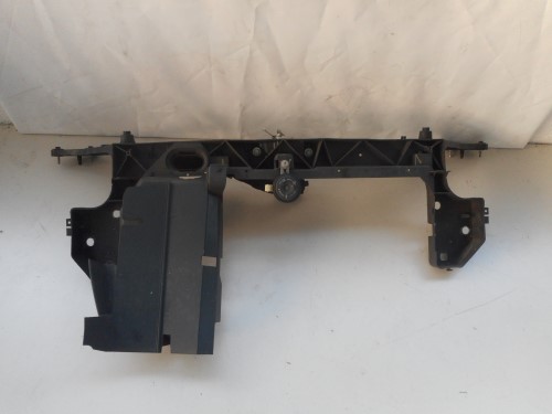 Traversa paraurti ant. 