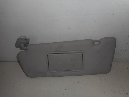 Aletta parasole parabrezza sx.