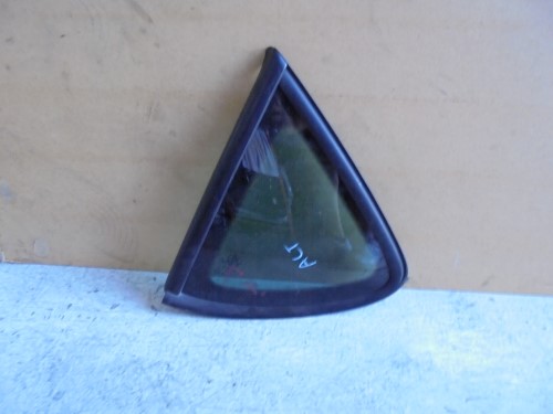 Fisso parafango post.  sx.