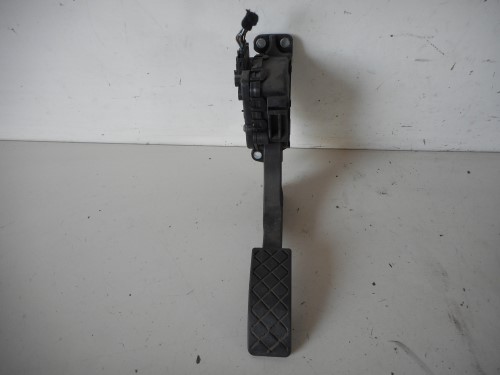 Pedale acceleratore Pedale acceleratore