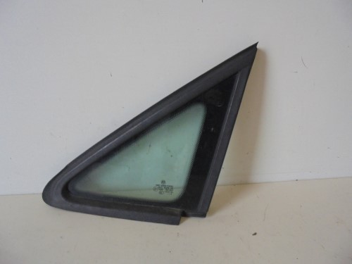 Fisso parafango ant.  dx. 