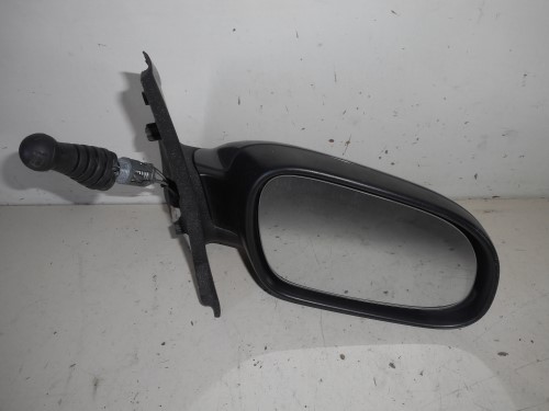 Retrovisore est.  dx. 