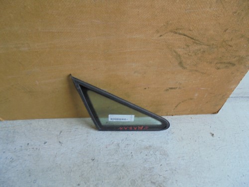 Fisso parafango ant.  dx. 