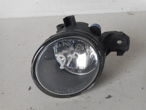 Proiettore con fendinebbia dx. 