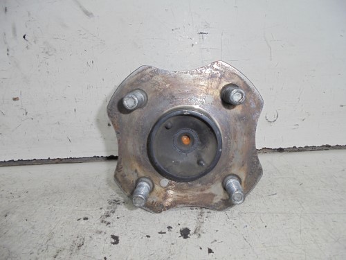 Mozzo post. con cuscinetto  sx.