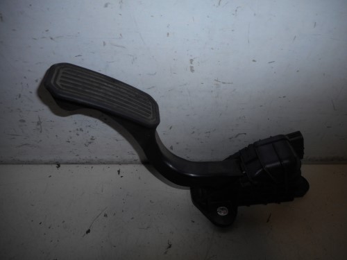 Pedale acceleratore 