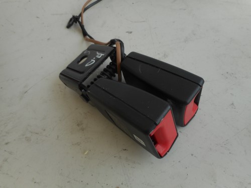 Aggancio cintura di sicurezza post.  sx.