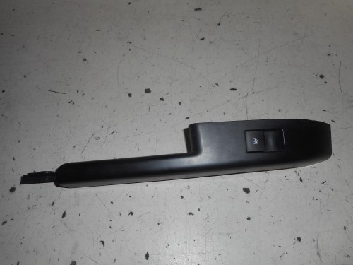 Interruttore alzacristalli porta post.  sx.