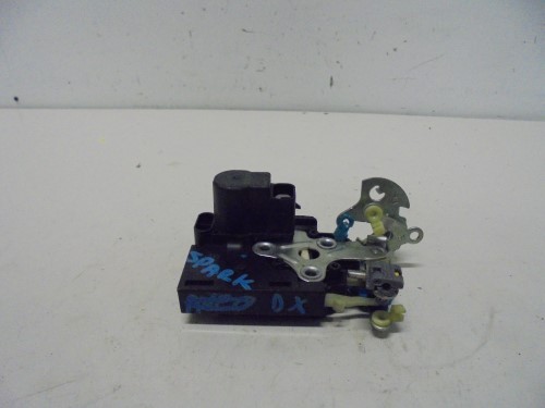 Serratura porta ant.  dx. 